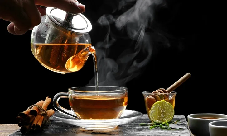 Drinking too much "tea" can be at risk of "kidney disease".